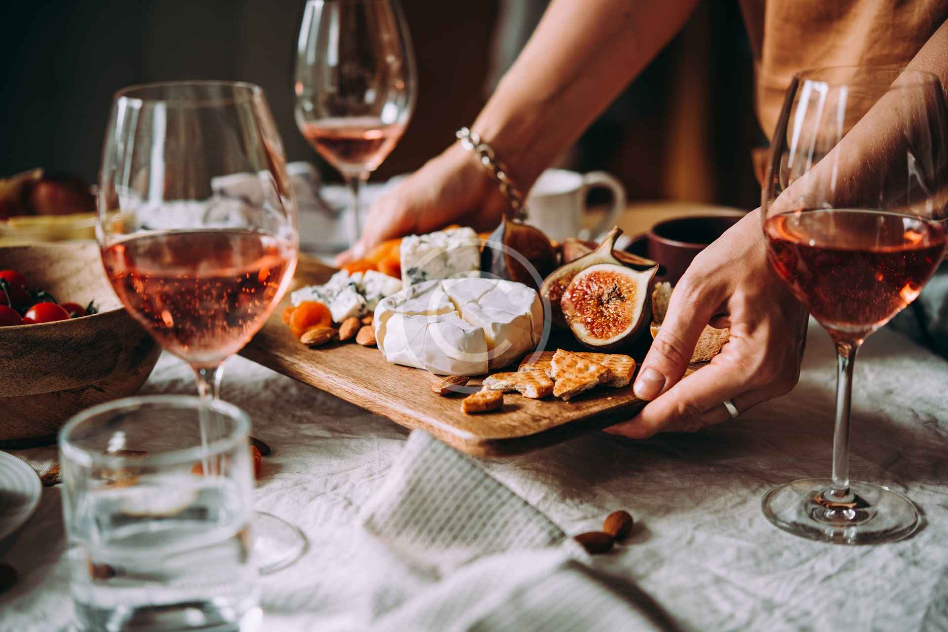 Grilled chicken in bambo served with cochinchin fruit sticky rice, laska leaves sauce